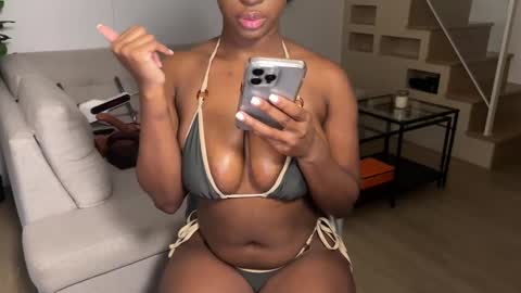Fantasy Black Girl online show from October 2025 04:21:02 AM