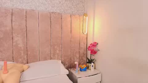 Violeta online show from October 2025 12:50:01 PM