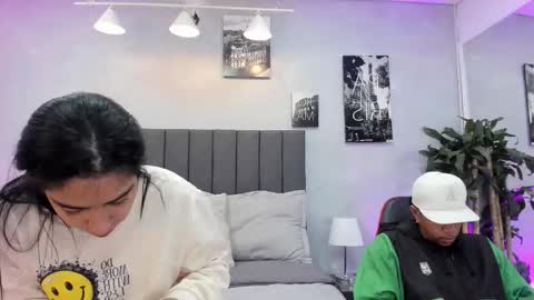 Violet and Myers online show from November 2025 11:43:01 AM