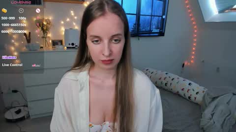 Violet online show from March 2026 01:18:01 PM