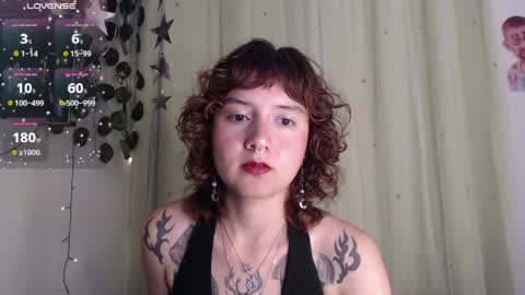 Snapshot of violet_bluee chatting on May 2026 07:27:02 AM Violet online show from May 2026 07:27:02 AM