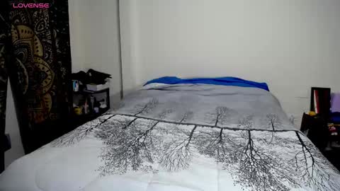 Snapshot of violet_bosh chatting on November 2025 02:27:02 PM Violet online show from November 2025 02:27:02 PM