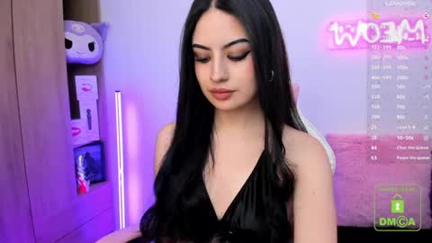 Snapshot of violet_catt chatting on January 2025 05:10:02 PM Violeta online show from January 2025 05:10:02 PM