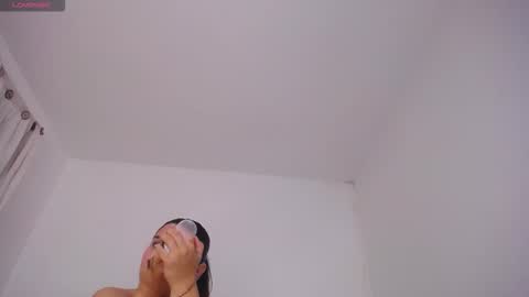 violet_giraldo online show from February 2026 03:48:02 PM