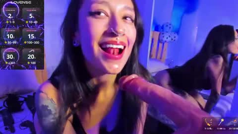 Snapshot of violet_jonesss chatting on June 2026 03:49:02 PM Violet Jones online show from June 2026 03:49:02 PM