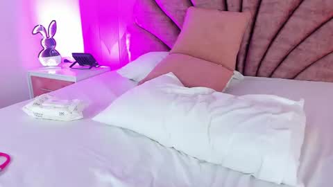 Snapshot of violet_smith01 chatting on July 2026 03:03:02 PM violet_smith01 online show from July 2026 03:03:02 PM