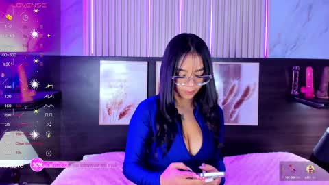 Violeta online show from December 2024 04:06:01 PM