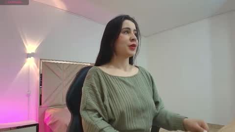 Snapshot of violet_tay1 chatting on October 2025 10:35:02 AM violet_tay1 online show from October 2025 10:35:02 AM