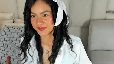 Violet online show from May 2026 04:20:02 AM