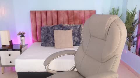 Violeta leon online show from March 2026 03:12:01 AM