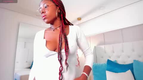 Snapshot of violeta_ruiz_ chatting on February 2025 01:38:01 AM violeta_ruiz_ online show from February 2025 01:38:01 AM