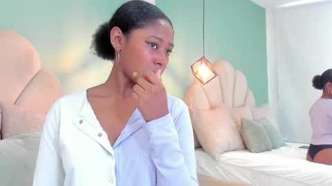 Snapshot of violeta_ruiz_ chatting on October 2025 08:20:02 PM violeta_ruiz_ online show from October 2025 08:20:02 PM