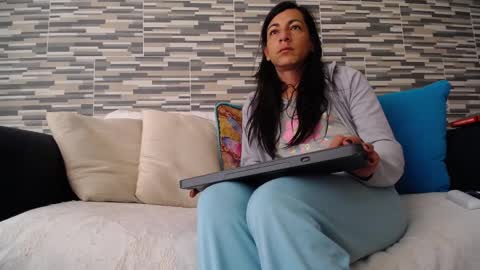 Violeta Gmez online show from November 2025 11:56:01 AM