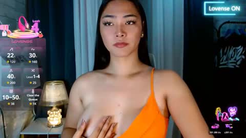 Snapshot of violetasha chatting on February 2026 01:01:02 AM violet online show from February 2026 01:01:02 AM