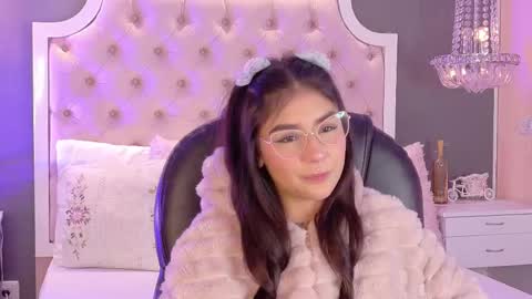 Violet  online show from January 2026 12:09:02 PM