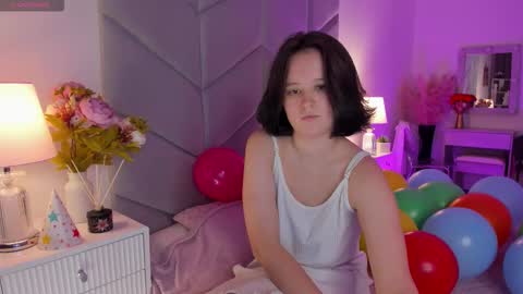 Violet online show from October 2025 11:19:01 AM