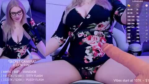 Snapshot of violetfugazzi chatting on January 2026 05:04:01 PM violetfugazzi online show from January 2026 05:04:01 PM