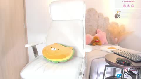 violeth___ online show from February 2025 02:34:02 PM