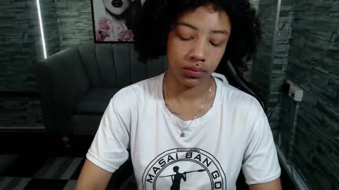 violeth_b online show from September 2025 12:37:01 PM