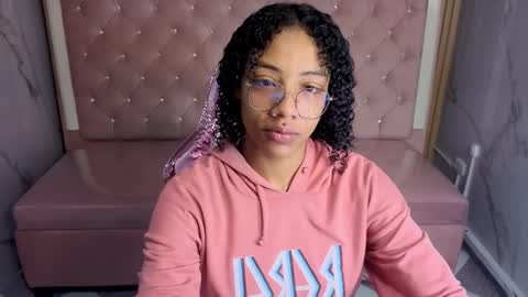 violeth_b online show from December 2025 12:42:02 PM