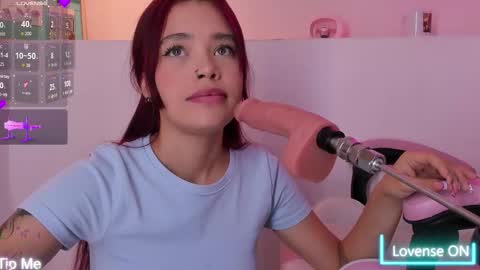 Violeth Hill online show from November 2025 06:51:02 PM