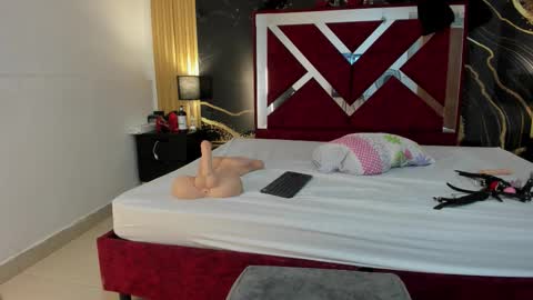 Violet Rose online show from November 2025 09:49:02 PM