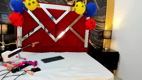 Snapshot of violetrose_as chatting on June 2026 08:23:01 PM Violet Rose online show from June 2026 08:23:01 PM