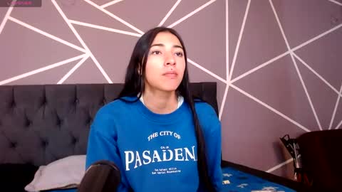 Snapshot of violett1126 chatting on April 2026 04:29:01 AM 1126 online show from April 2026 04:29:01 AM