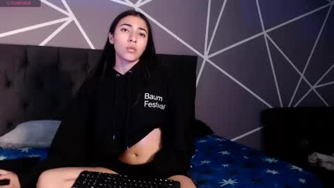 Snapshot of violett1126 chatting on April 2026 05:47:02 AM 1126 online show from April 2026 05:47:02 AM