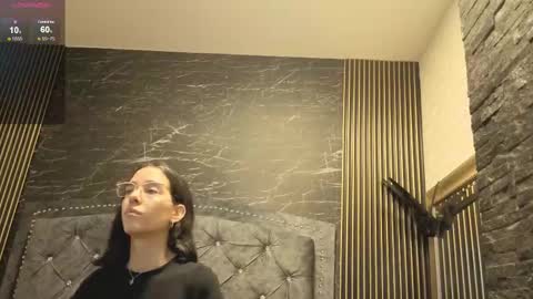 Snapshot of violett__golden chatting on September 2025 10:59:01 AM ViolettGolden online show from September 2025 10:59:01 AM