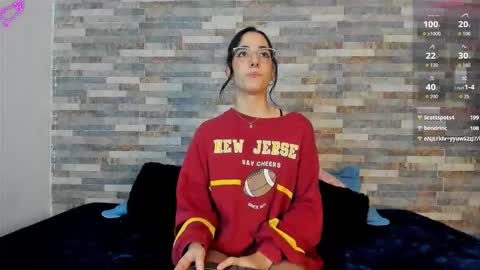 Snapshot of violett__golden chatting on October 2025 02:03:01 PM ViolettGolden online show from October 2025 02:03:01 PM