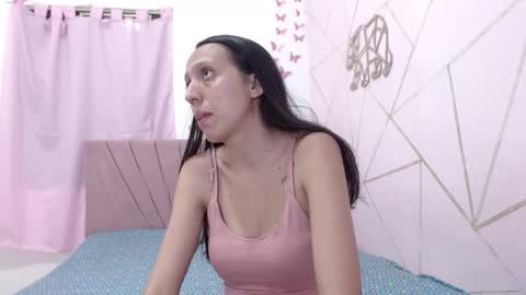 Snapshot of violett_and_marcus chatting on May 2026 02:18:01 AM violett and marcus online show from May 2026 02:18:01 AM