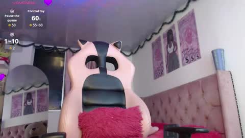 Snapshot of violett_brown9 chatting on April 2026 04:19:01 AM violett_brown9 online show from April 2026 04:19:01 AM