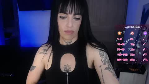 Snapshot of violett_hottie chatting on June 2026 11:52:01 PM violett Independent model online show from June 2026 11:52:01 PM