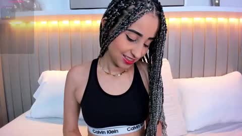 Violett  online show from October 2025 08:22:02 PM