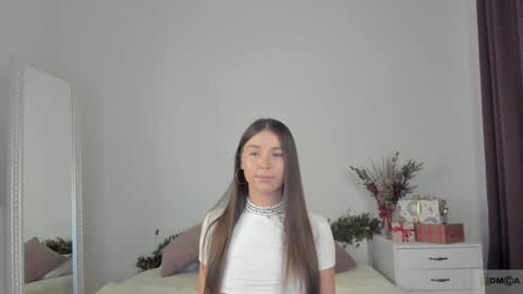 Snapshot of violetta_finch chatting on December 2024 02:37:02 PM violetta_finch online show from December 2024 02:37:02 PM