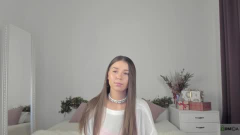 Snapshot of violetta_finch chatting on December 2024 02:33:02 PM violetta_finch online show from December 2024 02:33:02 PM
