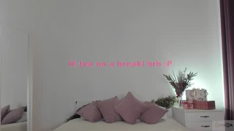 Snapshot of violetta_finch chatting on December 2024 11:50:02 AM violetta_finch online show from December 2024 11:50:02 AM