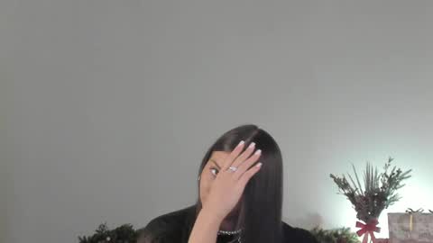 Snapshot of violetta_finch chatting on December 2024 08:28:01 AM violetta_finch online show from December 2024 08:28:01 AM