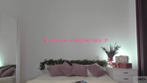 Snapshot of violetta_finch chatting on December 2024 11:32:01 AM violetta_finch online show from December 2024 11:32:01 AM