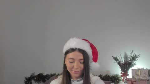 Snapshot of violetta_finch chatting on December 2024 08:29:01 AM violetta_finch online show from December 2024 08:29:01 AM
