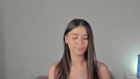 Snapshot of violetta_finch chatting on February 2025 04:34:02 PM violetta_finch online show from February 2025 04:34:02 PM