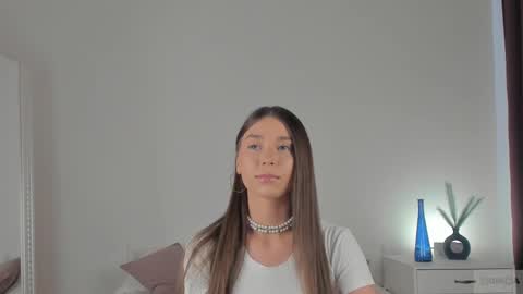 Snapshot of violetta_finch chatting on February 2025 10:18:02 AM violetta_finch online show from February 2025 10:18:02 AM
