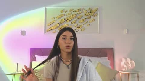 Snapshot of violetta_finch chatting on September 2025 10:05:02 AM violetta_finch online show from September 2025 10:05:02 AM