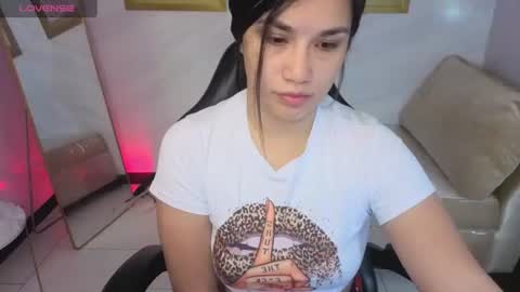 Snapshot of violetta_jhonson_v chatting on June 2026 03:20:02 AM Violetta online show from June 2026 03:20:02 AM