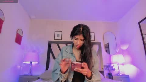 Snapshot of violettaa_stone chatting on April 2026 03:51:01 AM Violettaa online show from April 2026 03:51:01 AM