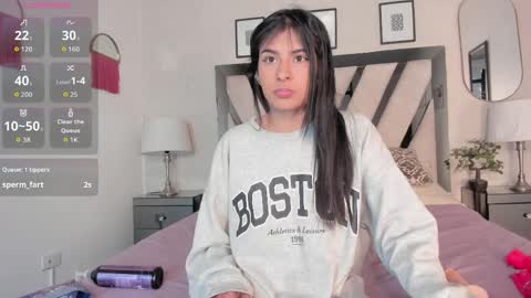 Snapshot of violettaa_stone chatting on April 2026 07:22:01 PM Violettaa online show from April 2026 07:22:01 PM