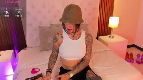 violettaalemida online show from September 2025 12:27:02 PM