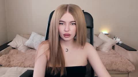 ViolettaOtis online show from March 2025 10:17:01 AM