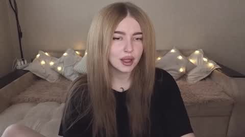 ViolettaOtis online show from October 2025 12:45:02 PM